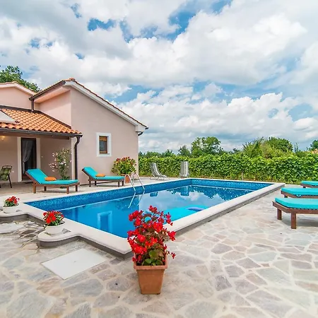 Mihael Villa Žminj